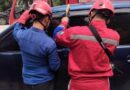 TIM RESCUE DAMKAR LAMPUNG SELATAN EVAKUASI KUNCI MOBIL YANG TERTINGGAL DI DALAM KENDARAAN