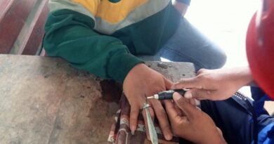 EVAKUASI PELEPASAN CINCIN DI JARI MANIS SEORANG ANAK REMAJA ASAL DESA CANDIMAS